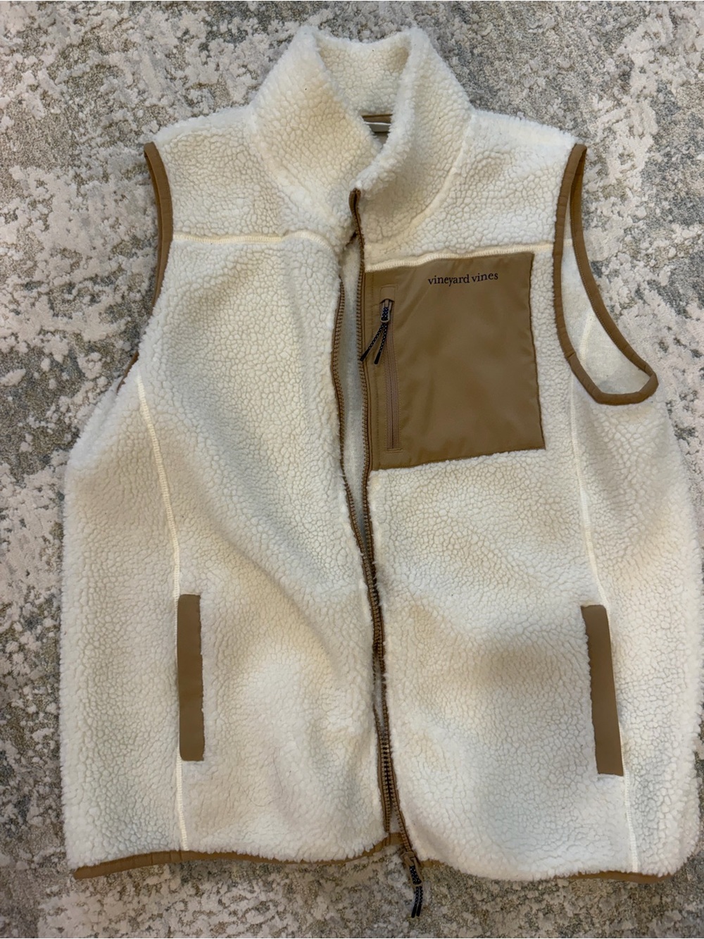 Vineyard Vines Women’s Sherpa Zip Vest with Tan Trim